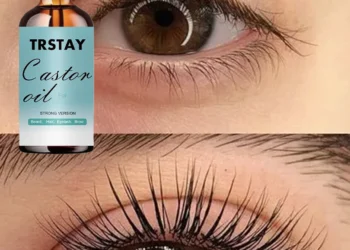 Effective Eye Oil for Reducing Dark Circles and Smoothing Fine Lines