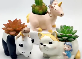 Create Unique Succulent Planters with This Versatile Silicone Mold Tool