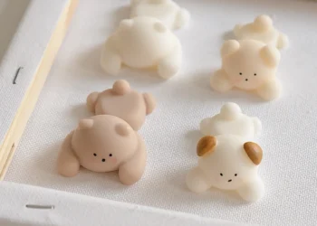 Create Adorable Scented Candles at Home with This Easy Silicone Mold Kit