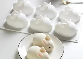 Discover How This Versatile Silicone Mold Enhances Your DIY Baking and Crafting Projects